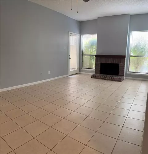 10049 Westpark Dr #107, Houston, TX 77042