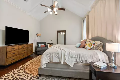 Bedroom - 35 Nagshead Pl, Spring, TX 77389 photo 2 of 5