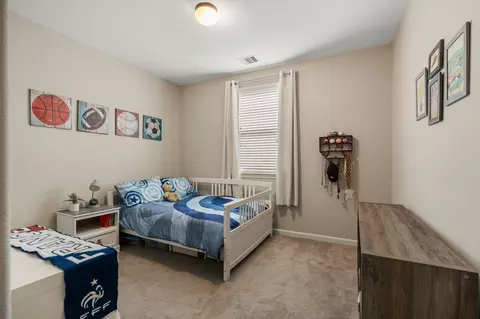 Bedroom - 35 Nagshead Pl, Spring, TX 77389 photo 4 of 5
