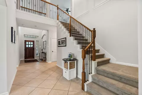 Entry Way - 35 Nagshead Pl, Spring, TX 77389 photo 3 of 5