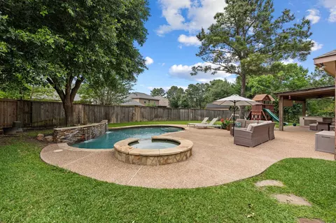 Exterior - 35 Nagshead Pl, Spring, TX 77389 photo 7 of 12
