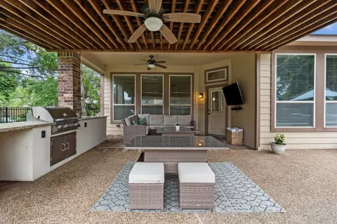 Exterior - 35 Nagshead Pl, Spring, TX 77389 photo 3 of 12