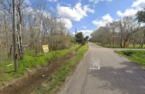 0 Penguin Ln, Holiday Lakes, TX 77515