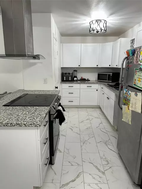 10442 Southport Dr, Houston, TX 77089