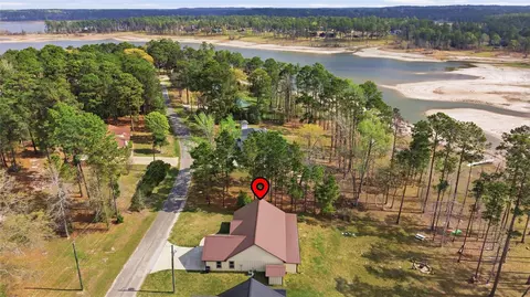 647 Shoreline Dr, Brookeland, TX 75931