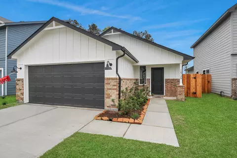 18728 Loom Dr, Conroe, TX 77306