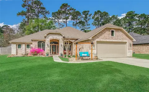 1003 Garrett Dr, Magnolia, TX 77354