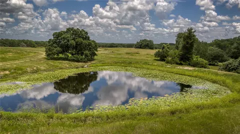 26 Ridgewood Ln, Brenham, TX 77833