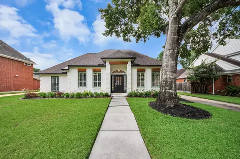 2203 Country Mile Ln, Richmond, TX 77406