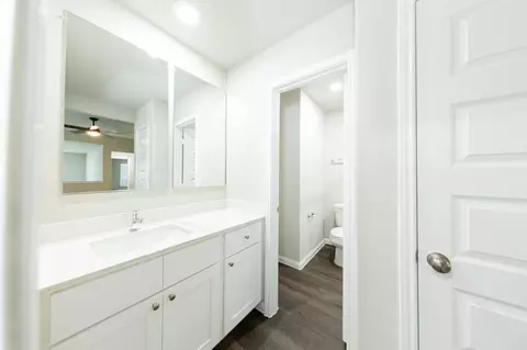 Bath - 14019 Mount Hunter Dr, Willis, TX 77318 photo 3 of 4
