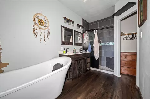 Bath - 28832 San Bernard River Loop, Spring, TX 77386 photo 2 of 6