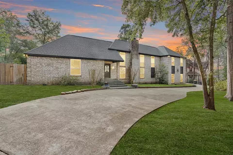 50 Village Hill Dr, Conroe, TX 77304