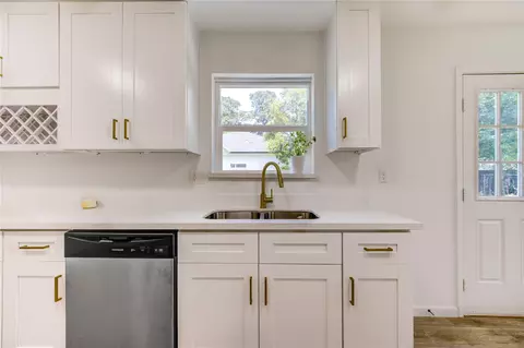 Kitchen - 5411 Logston Ln, Spring, TX 77389 photo 3 of 7