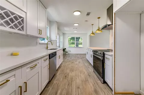 Kitchen - 5411 Logston Ln, Spring, TX 77389 photo 7 of 7