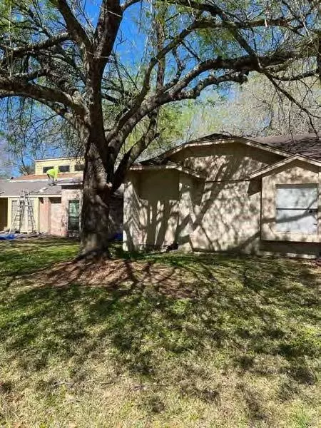 4015 Donalbain Dr, Spring, TX 77373