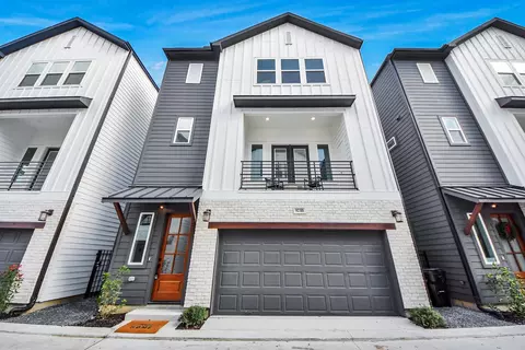 927 Fisher St #A, Houston, TX 77018