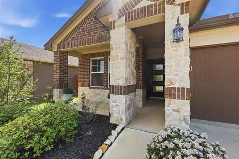 2304 W Winding Pines Dr, Tomball, TX 77375