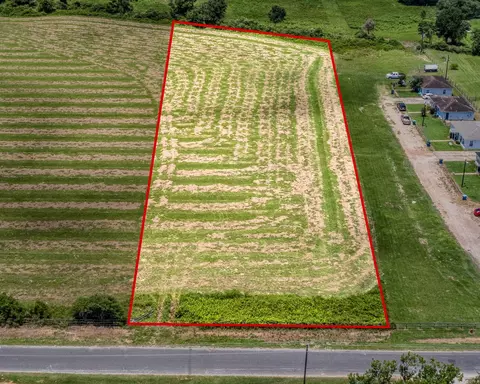 24659 Richards Rd, Hempstead, TX 77445
