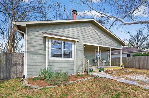 214 Texas St, Tomball, TX 77375