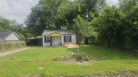 2318 Cresline St, Houston, TX 77093