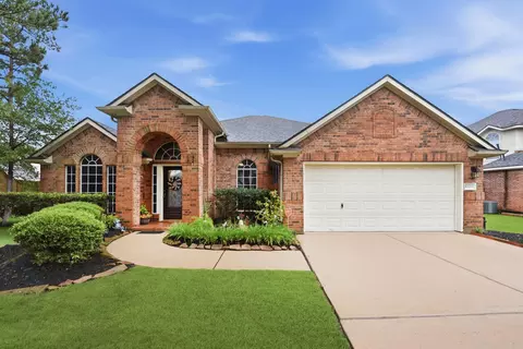 10019 Red Mesa Dr, Houston, TX 77095