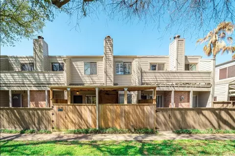 1625 Prairie Grove Dr, Houston, TX 77077