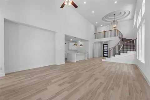 Living - 15703 Juliet Ct, Conroe, TX 77302 photo 1 of 3