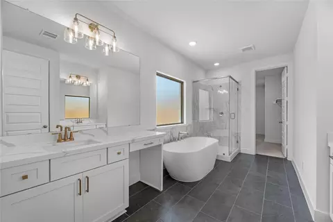 Bath - 15703 Juliet Ct, Conroe, TX 77302 photo 1 of 4