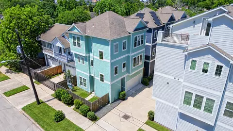 204 Burr St #G, Houston, TX 77011