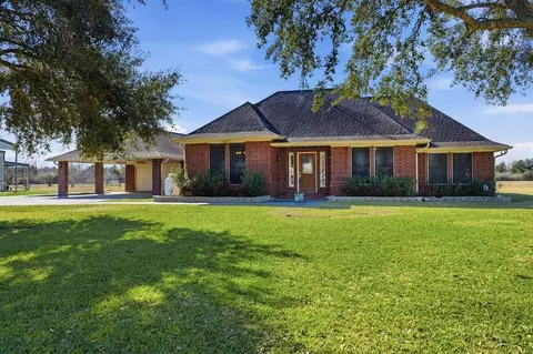 5250 Lauren Rd, Alvin, TX 77511