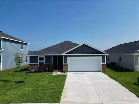819 Stoney Point Ln, Dayton, TX 77535