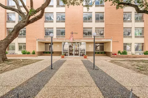 7520 Hornwood Dr #906, Houston, TX 77036