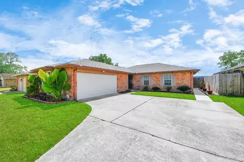 8323 N Meadow Bird Cir, Missouri City, TX 77489