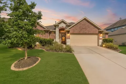 16718 Lake Limestone Ln, Houston, TX 77044