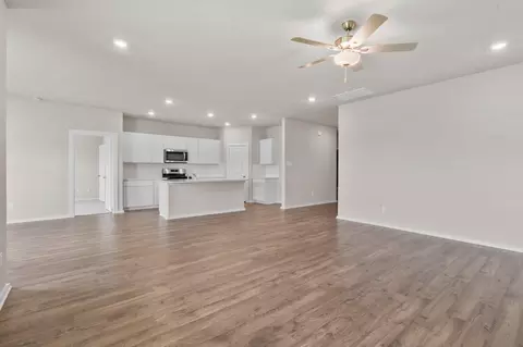 Living - 1950 Stargazer Ln, Angleton, TX 77515 photo 2 of 5