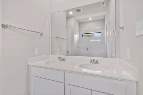 Bath - 1950 Stargazer Ln, Angleton, TX 77515 photo 1 of 2