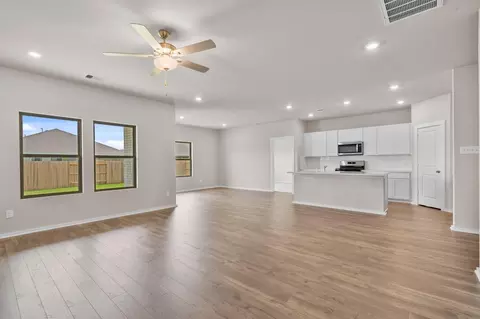 Living - 1950 Stargazer Ln, Angleton, TX 77515 photo 1 of 5