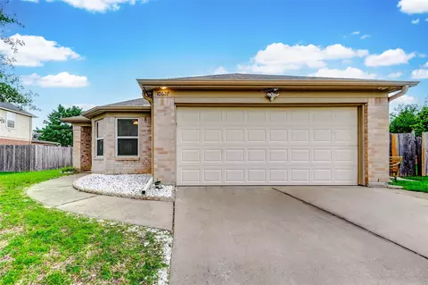 10627 Ince Ln, Houston, TX 77040