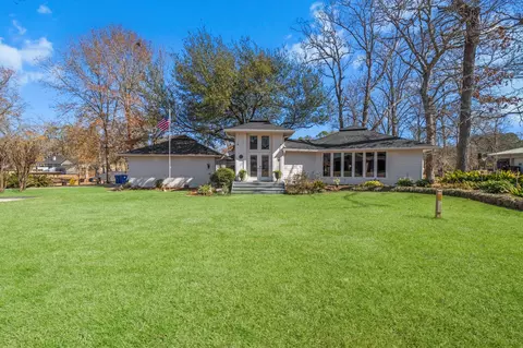 458 Mallard Pt, Livingston, TX 77351