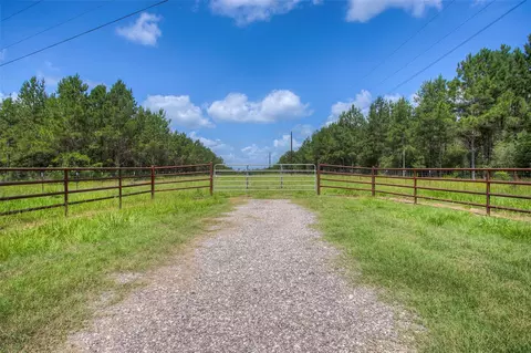 000 Hopewell Rd, Huntsville, TX 77340