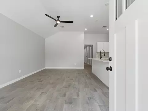 Other - 413 S 12th St, Conroe, TX 77301 photo 2 of 5