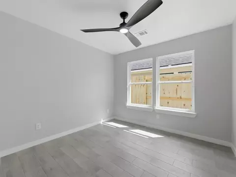 Bedroom - 413 S 12th St, Conroe, TX 77301 photo 1 of 3