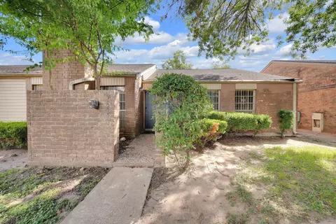 9168 Wilcrest Dr #9168, Houston, TX 77099