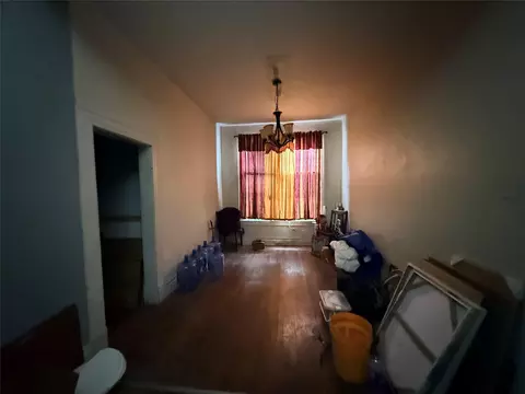 Living - 2922 Macarthur Dr, Waco, TX 76708 photo 2 of 2