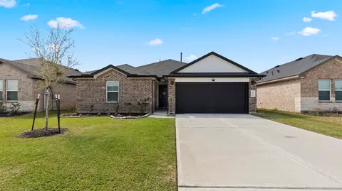 3521 Rockefeller Rd, Texas City, TX 77591