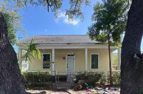 1220 34th St, Galveston, TX 77550