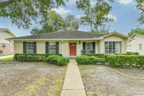 12703 Westleigh Dr, Houston, TX 77077