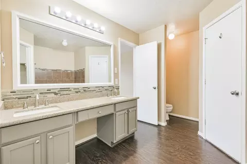 Bath - 2415 Fox River Ln, Spring, TX 77386 photo 4 of 5