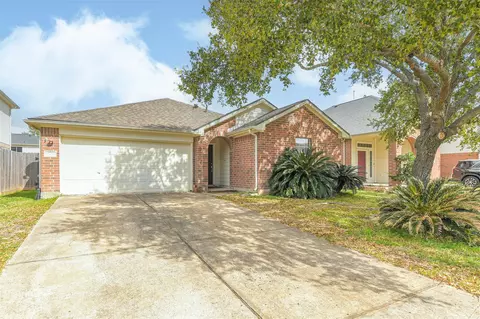 Exterior - 2415 Fox River Ln, Spring, TX 77386 photo 2 of 7