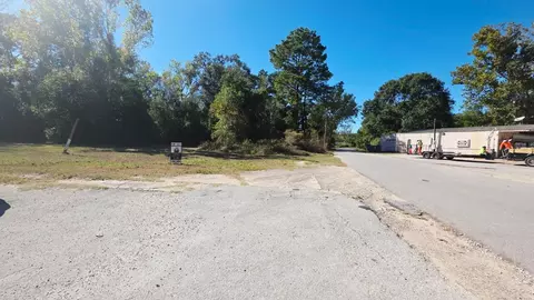 16910 Main St, Patton Village, TX 77372